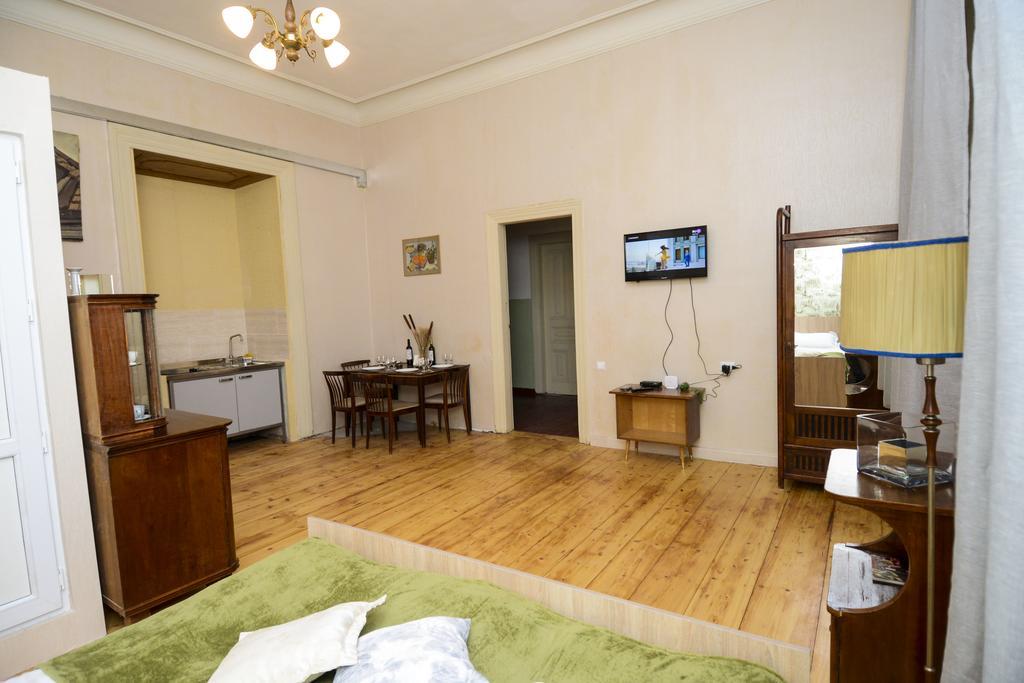 Solo Room Apartment ティビリシ エクステリア 写真